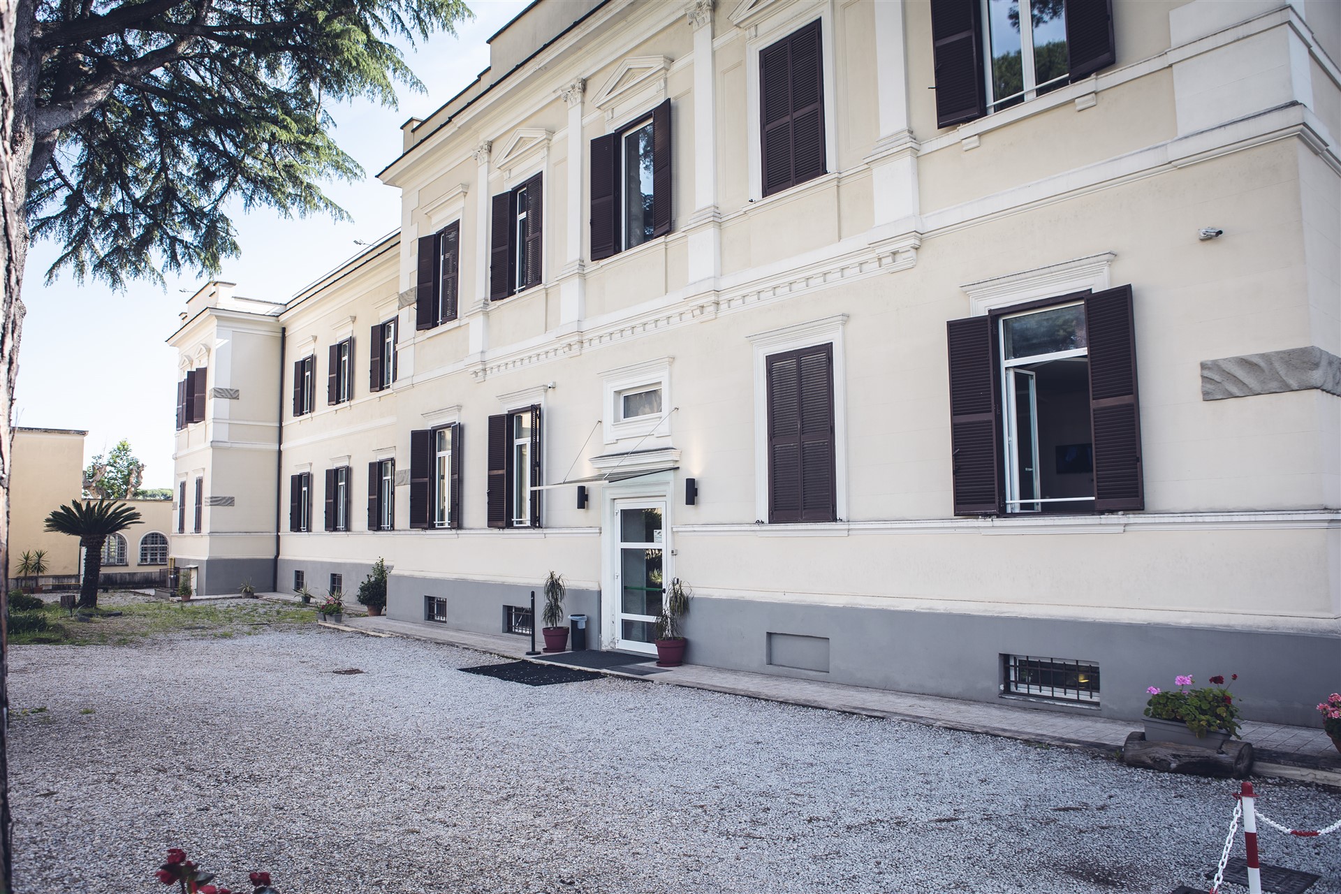 Facciata della Casa per Ferie San Luigi